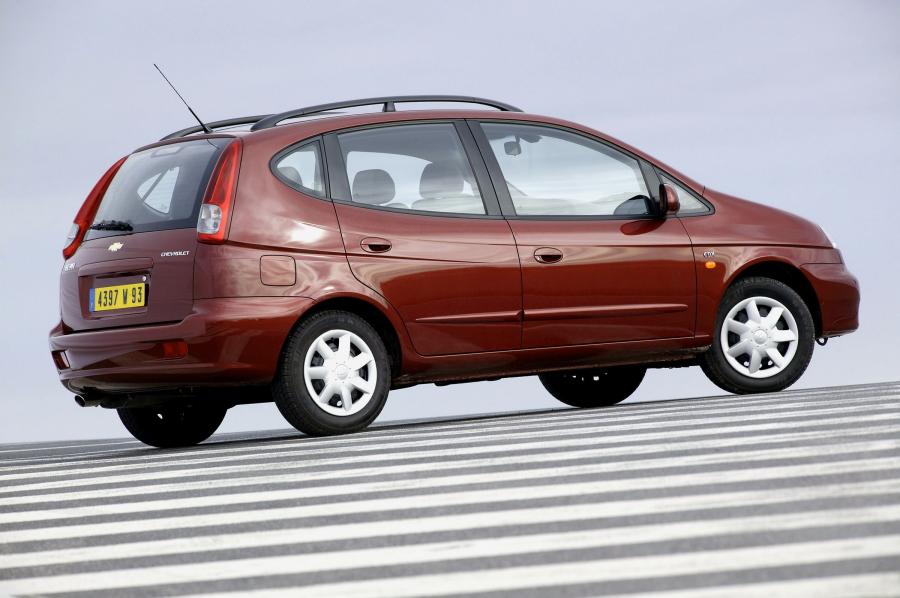  Chevrolet Rezzo 2000 года  (фото 16 из 28)